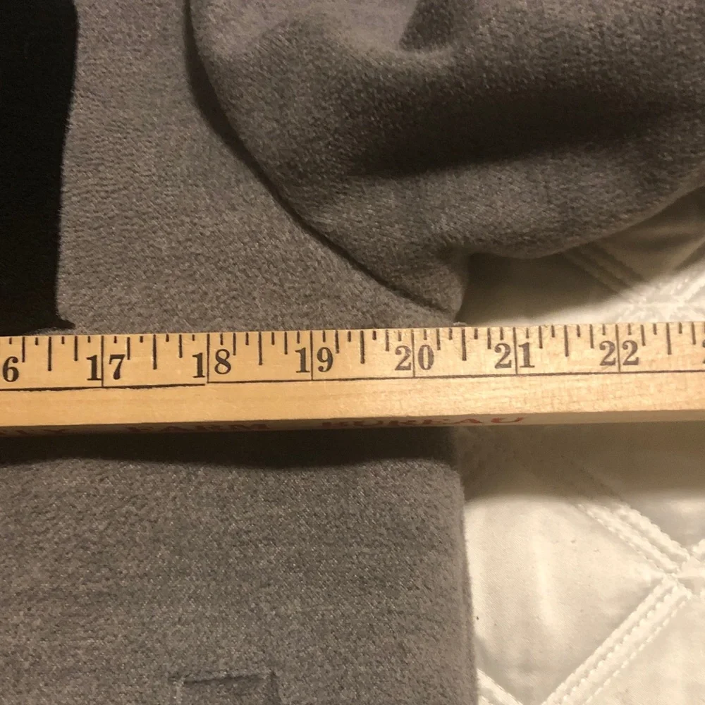 PINK DOLPHIN Unisex Adult Medium Varsity Jacket Gray & Black pls Read - Picture 4 of 7